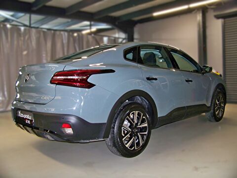 2025 Benzin Otomatik Citroen C4 X Yeşil Yüzbaşıoğlu Otomotiv Mam. San ve Tic A.Ş.