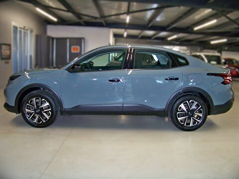 2025 Benzin Otomatik Citroen C4 X Yeşil Yüzbaşıoğlu Otomotiv Mam. San ve Tic A.Ş.