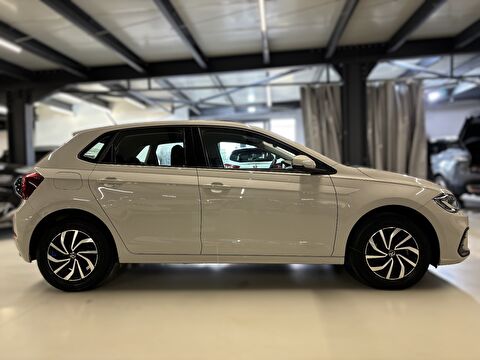 2024 Benzin Otomatik Volkswagen Polo Gri Yüzbaşıoğlu Otomotiv Mam. San ve Tic A.Ş.