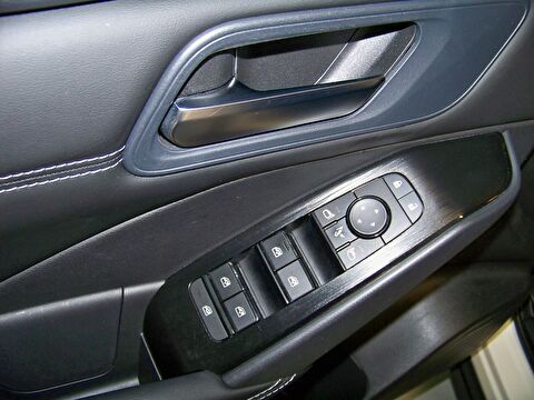 2023 MHEV Otomatik Nissan Qashqai Beyaz Yüzbaşıoğlu Otomotiv Mam. San ve Tic A.Ş.