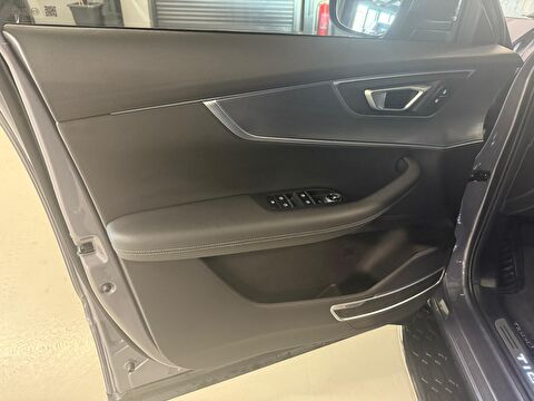2023 Benzin Otomatik Chery Tiggo 7 Pro Gri Yüzbaşıoğlu Otomotiv Mam. San ve Tic A.Ş.