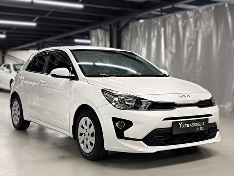 2021 Benzin Otomatik Kia Rio Beyaz Yüzbaşıoğlu Otomotiv Mam. San ve Tic A.Ş.