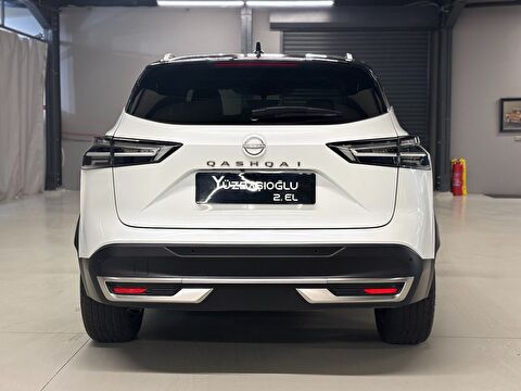 2025 Benzin Otomatik Nissan Qashqai Beyaz Yüzbaşıoğlu Otomotiv Mam. San ve Tic A.Ş.