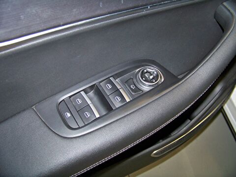 2023 Benzin Otomatik Chery Tiggo 7 Pro Beyaz Yüzbaşıoğlu Otomotiv Mam. San ve Tic A.Ş.