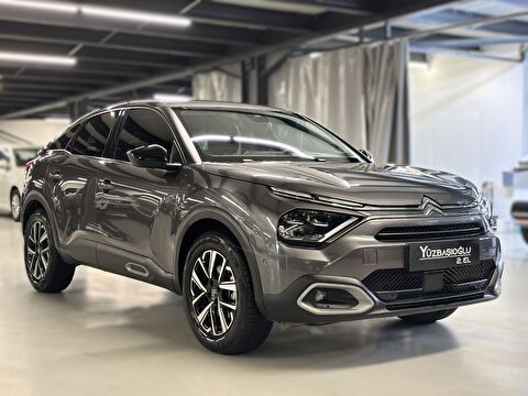 2022 Benzin Otomatik Citroen C4 Gri Yüzbaşıoğlu Otomotiv Mam. San ve Tic A.Ş.