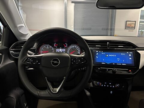 2025 Benzin Otomatik Opel Corsa Gri Yüzbaşıoğlu Otomotiv Mam. San ve Tic A.Ş.