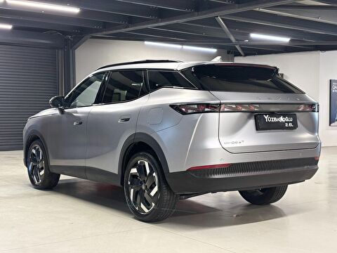 2026 Benzin Otomatik Omoda 7 Gri Yüzbaşıoğlu Otomotiv Mam. San ve Tic A.Ş.