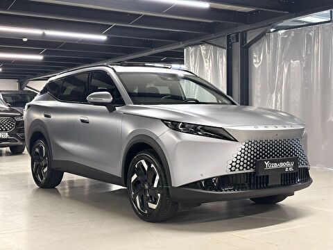 2026 Benzin Otomatik Omoda 7 Gri Yüzbaşıoğlu Otomotiv Mam. San ve Tic A.Ş.