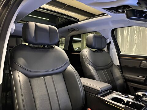 2025 Benzin Otomatik Jaecoo J7 Siyah Yüzbaşıoğlu Otomotiv Mam. San ve Tic A.Ş.