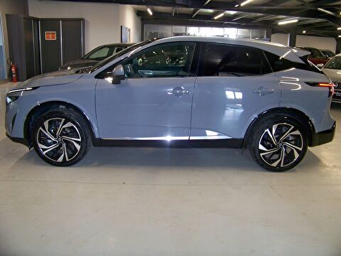 2024 MHEV Otomatik Nissan Qashqai Gri Yüzbaşıoğlu Otomotiv Mam. San ve Tic A.Ş.