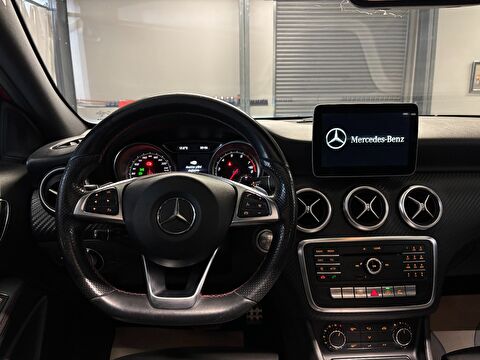 2017 Benzin Otomatik Mercedes-Benz A Kırmızı Yüzbaşıoğlu Otomotiv Mam. San ve Tic A.Ş.