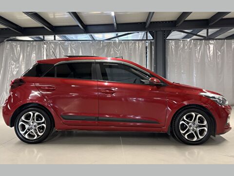 2020 Benzin Otomatik Hyundai i20 Kırmızı Yüzbaşıoğlu Otomotiv Mam. San ve Tic A.Ş.