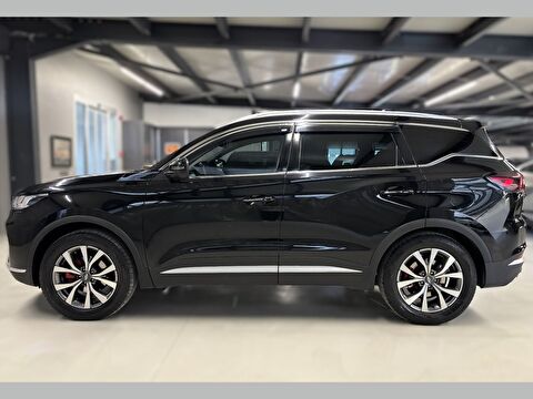 2024 Benzin Otomatik Chery Tiggo 7 Pro Siyah Yüzbaşıoğlu Otomotiv Mam. San ve Tic A.Ş.