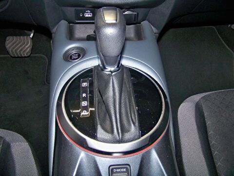2020 Benzin Otomatik Nissan Juke Gümüş Gri Yüzbaşıoğlu Otomotiv Mam. San ve Tic A.Ş.