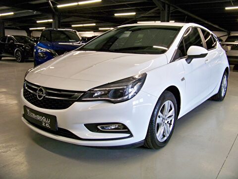 2018 Benzin Otomatik Opel Astra Beyaz Yüzbaşıoğlu Otomotiv Mam. San ve Tic A.Ş.