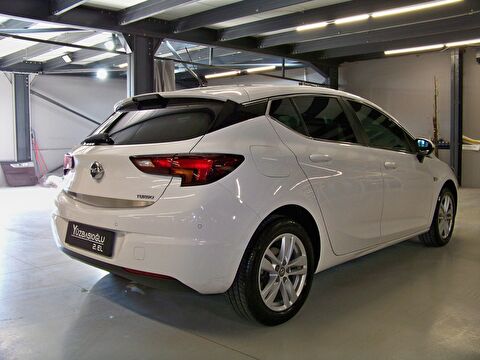 2018 Benzin Otomatik Opel Astra Beyaz Yüzbaşıoğlu Otomotiv Mam. San ve Tic A.Ş.