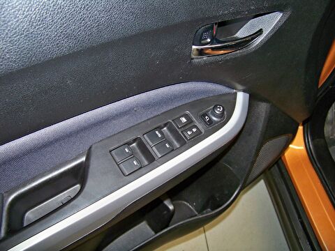 2017 Benzin Otomatik Suzuki Vitara Turuncu Yüzbaşıoğlu Otomotiv Mam. San ve Tic A.Ş.