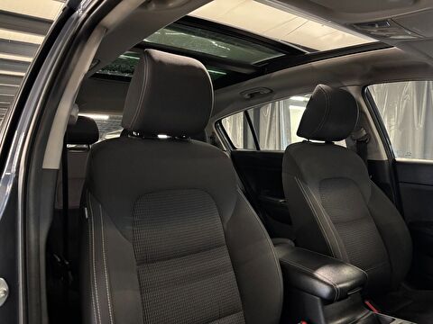 2016 Benzin Otomatik Kia Sportage Mavi Yüzbaşıoğlu Otomotiv Mam. San ve Tic A.Ş.