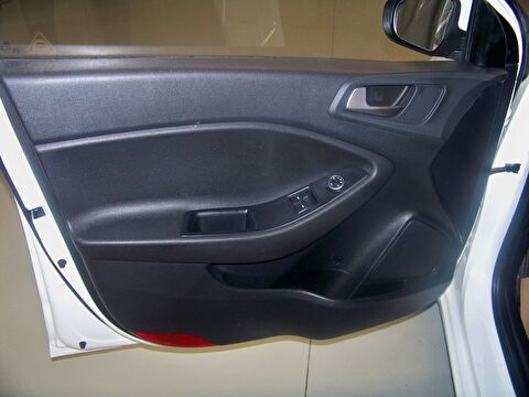 2018 Benzin Otomatik Hyundai i20 Beyaz Yüzbaşıoğlu Otomotiv Mam. San ve Tic A.Ş.