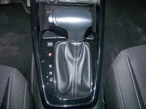 2022 Benzin Otomatik Kia Rio Gri Yüzbaşıoğlu Otomotiv Mam. San ve Tic A.Ş.