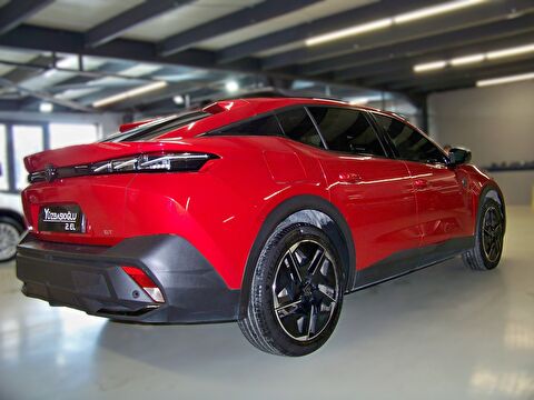 2023 Benzin Otomatik Peugeot 408 Kırmızı Yüzbaşıoğlu Otomotiv Mam. San ve Tic A.Ş.