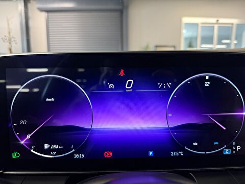 2023 MHEV Otomatik Mercedes-Benz GLC Beyaz Yüzbaşıoğlu Otomotiv Mam. San ve Tic A.Ş.