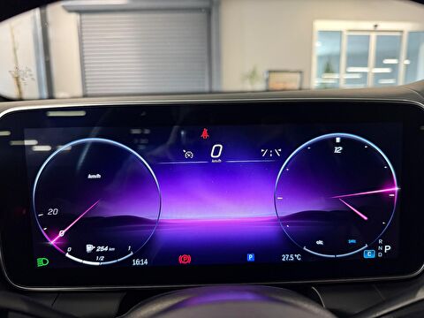 2023 MHEV Otomatik Mercedes-Benz GLC Beyaz Yüzbaşıoğlu Otomotiv Mam. San ve Tic A.Ş.