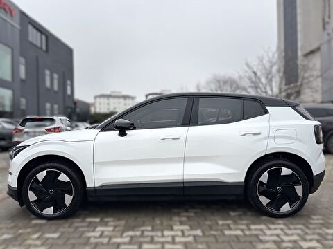 2025 Elektrik Otomatik Volvo EX30 Beyaz Yüzbaşıoğlu Otomotiv Mam. San ve Tic A.Ş.