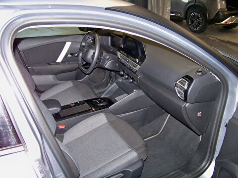 2022 Benzin Otomatik Citroen C4 Gri Yüzbaşıoğlu Otomotiv Mam. San ve Tic A.Ş.