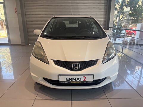 2011 Benzin Manuel Honda Jazz Beyaz Ermat Motorlu Araçlar ve Tarım Ürünleri Sanayi Ticaret A.Ş.