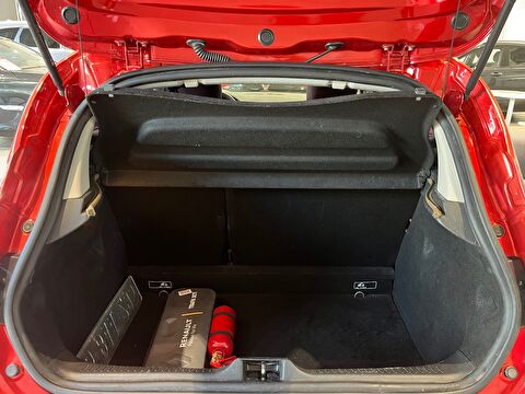 2015 Benzin Manuel Renault Clio Kırmızı Ermat Motorlu Araçlar ve Tarım Ürünleri Sanayi Ticaret A.Ş.