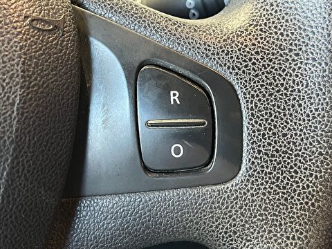 2015 Benzin Manuel Renault Clio Kırmızı Ermat Motorlu Araçlar ve Tarım Ürünleri Sanayi Ticaret A.Ş.