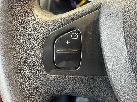 2015 Benzin Manuel Renault Clio Kırmızı Ermat Motorlu Araçlar ve Tarım Ürünleri Sanayi Ticaret A.Ş.