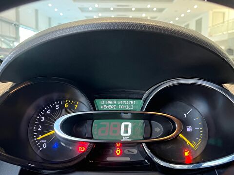 2015 Benzin Manuel Renault Clio Kırmızı Ermat Motorlu Araçlar ve Tarım Ürünleri Sanayi Ticaret A.Ş.