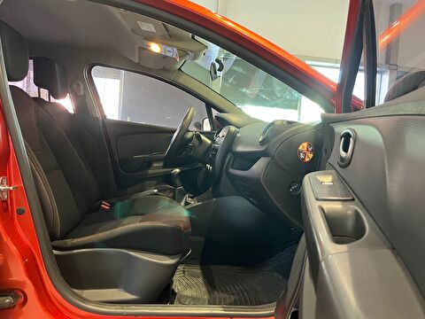 2015 Benzin Manuel Renault Clio Kırmızı Ermat Motorlu Araçlar ve Tarım Ürünleri Sanayi Ticaret A.Ş.