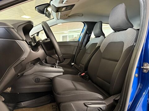 2024 Benzin Manuel Renault Clio Mavi Ermat Motorlu Araçlar ve Tarım Ürünleri Sanayi Ticaret A.Ş.