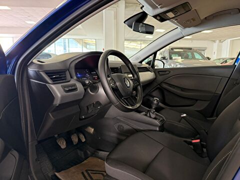 2024 Benzin Manuel Renault Clio Mavi Ermat Motorlu Araçlar ve Tarım Ürünleri Sanayi Ticaret A.Ş.