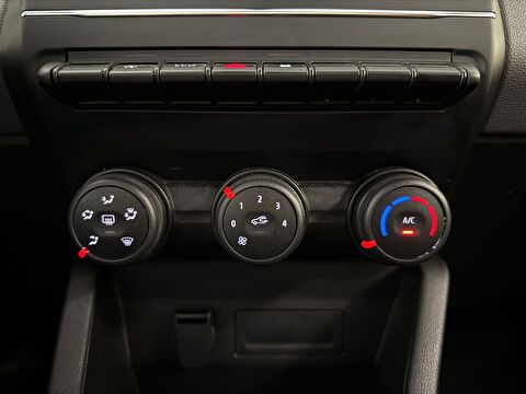 2024 Benzin Manuel Renault Clio Mavi Ermat Motorlu Araçlar ve Tarım Ürünleri Sanayi Ticaret A.Ş.