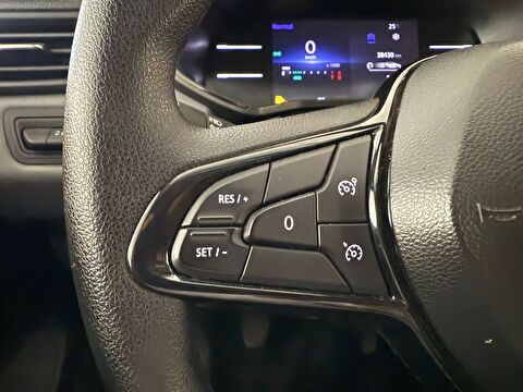 2024 Benzin Manuel Renault Clio Mavi Ermat Motorlu Araçlar ve Tarım Ürünleri Sanayi Ticaret A.Ş.