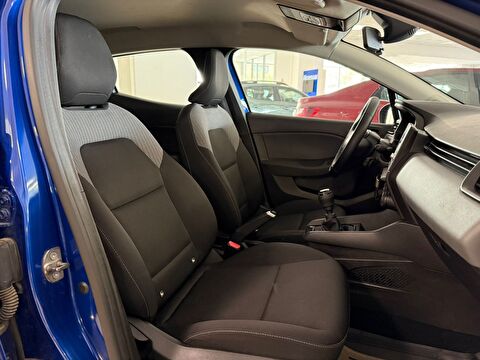 2024 Benzin Manuel Renault Clio Mavi Ermat Motorlu Araçlar ve Tarım Ürünleri Sanayi Ticaret A.Ş.