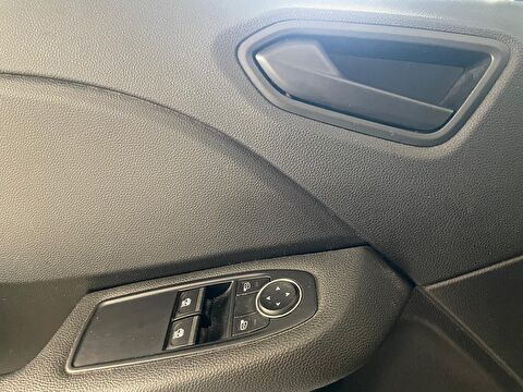 2022 Benzin Otomatik Renault Clio Beyaz Ermat Motorlu Araçlar ve Tarım Ürünleri Sanayi Ticaret A.Ş.