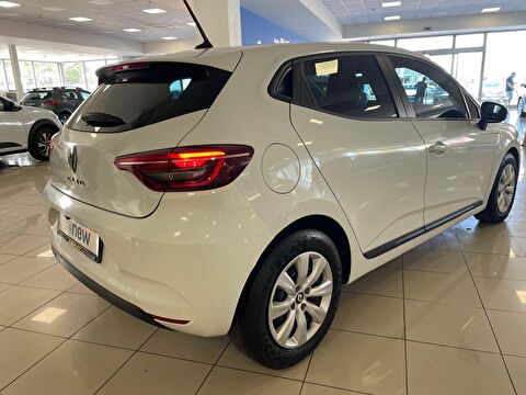 2022 Benzin Otomatik Renault Clio Beyaz Ermat Motorlu Araçlar ve Tarım Ürünleri Sanayi Ticaret A.Ş.