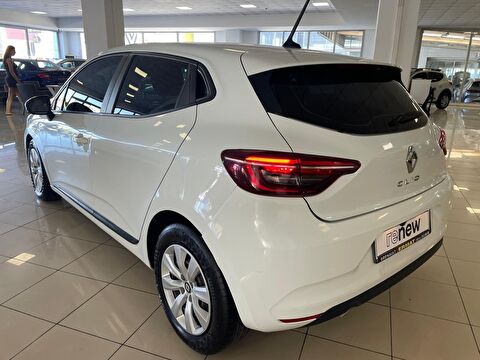 2022 Benzin Otomatik Renault Clio Beyaz Ermat Motorlu Araçlar ve Tarım Ürünleri Sanayi Ticaret A.Ş.