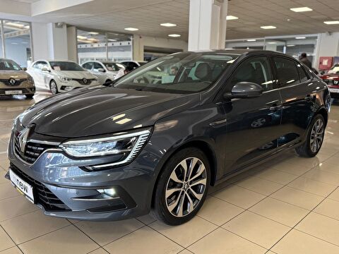 Sedan 1.3 TCe Icon EDC, 2. el otomobil | renew