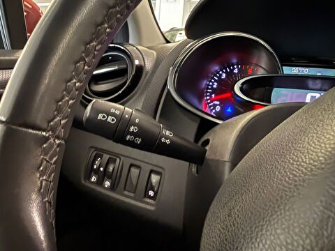 2018 Dizel Otomatik Renault Clio Kırmızı Ermat Motorlu Araçlar ve Tarım Ürünleri Sanayi Ticaret A.Ş.