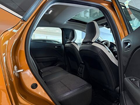 2022 MHEV Otomatik Renault Captur Turuncu Ermat Motorlu Araçlar ve Tarım Ürünleri Sanayi Ticaret A.Ş.