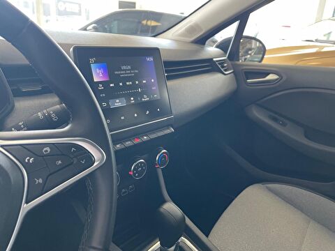 2023 Benzin Otomatik Renault Clio Gri Ermat Motorlu Araçlar ve Tarım Ürünleri Sanayi Ticaret A.Ş.