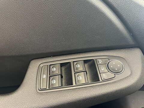 2023 Benzin Otomatik Renault Clio Gri Ermat Motorlu Araçlar ve Tarım Ürünleri Sanayi Ticaret A.Ş.