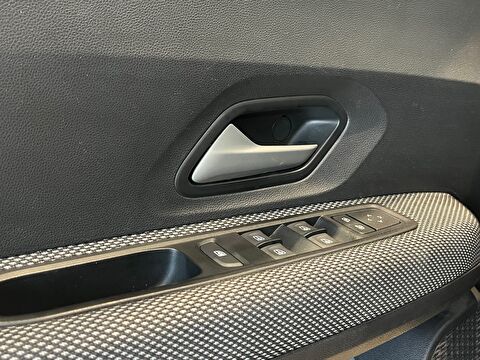 2024 Benzin Otomatik Dacia Sandero Sarı Ermat Motorlu Araçlar ve Tarım Ürünleri Sanayi Ticaret A.Ş.