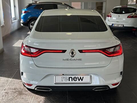 2021 Benzin Otomatik Renault Megane Beyaz Ermat Motorlu Araçlar ve Tarım Ürünleri Sanayi Ticaret A.Ş.
